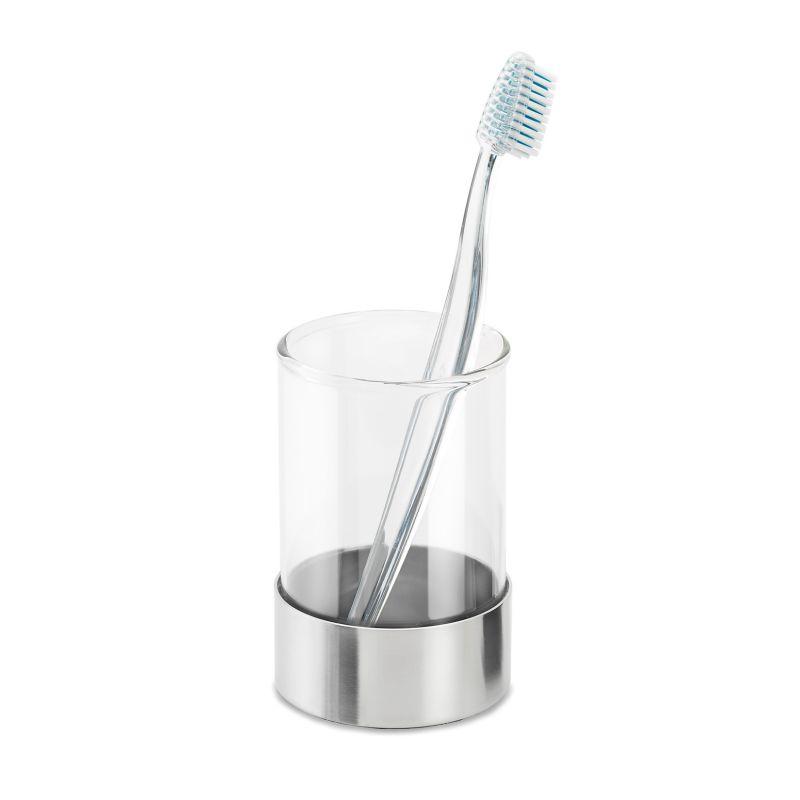 Jak wyczyścić szklankę do mycia zębów
